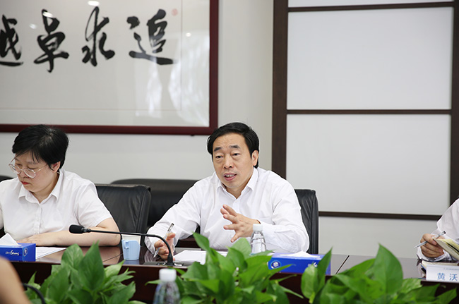 大連檢驗(yàn)檢測集團(tuán)黨委書記、董事長李強(qiáng)一行到訪廣電計(jì)量開展交流洽談