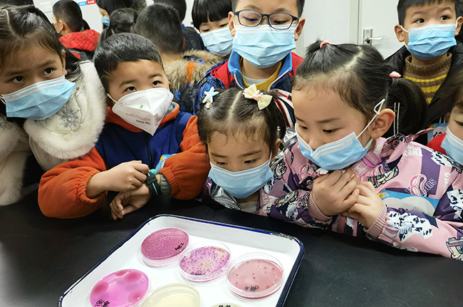 質(zhì)量環(huán)保零距離！“探秘團”走進湖南廣電計量科普教育基地